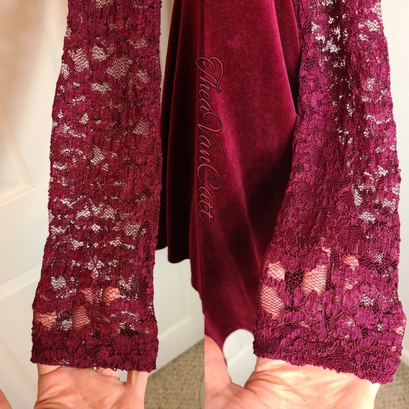 90s Betsey Johnson LUXE lace sleeves burgundy wine red VELVET mini dress / tunic - Picture 5 of 9